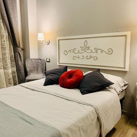 Isabel Guest House Рим Екстериор снимка
