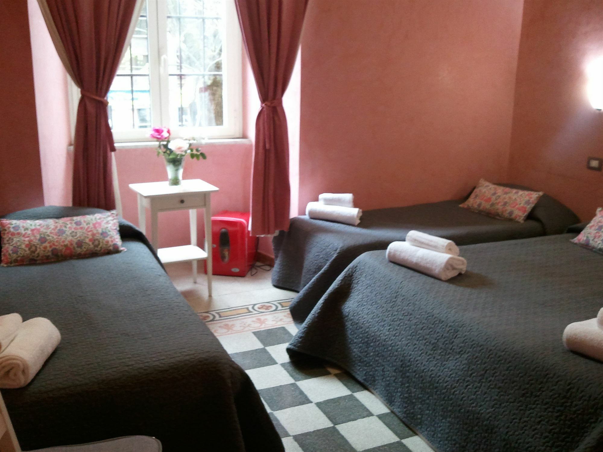 Isabel Guest House Рим Екстериор снимка